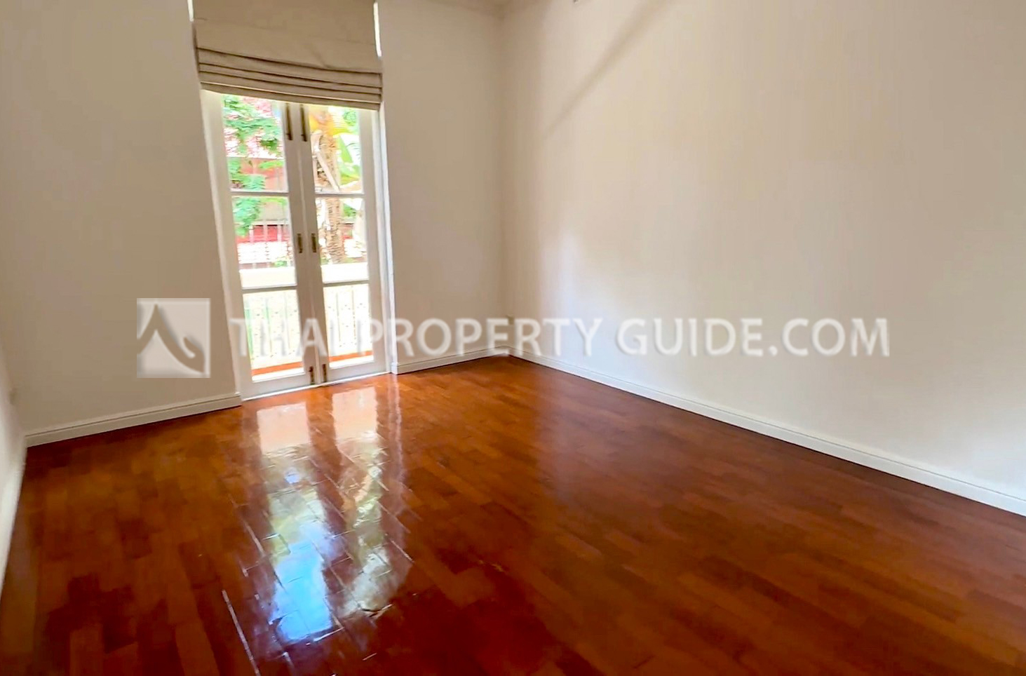 House with Private Pool in Sukhumvit 